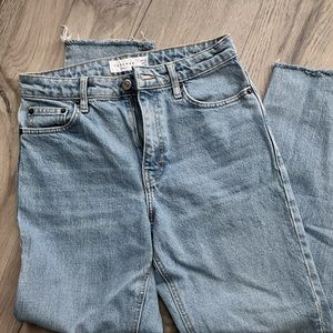 TOPSHOP Mid-Rise Straight Jeans Size W26 L32